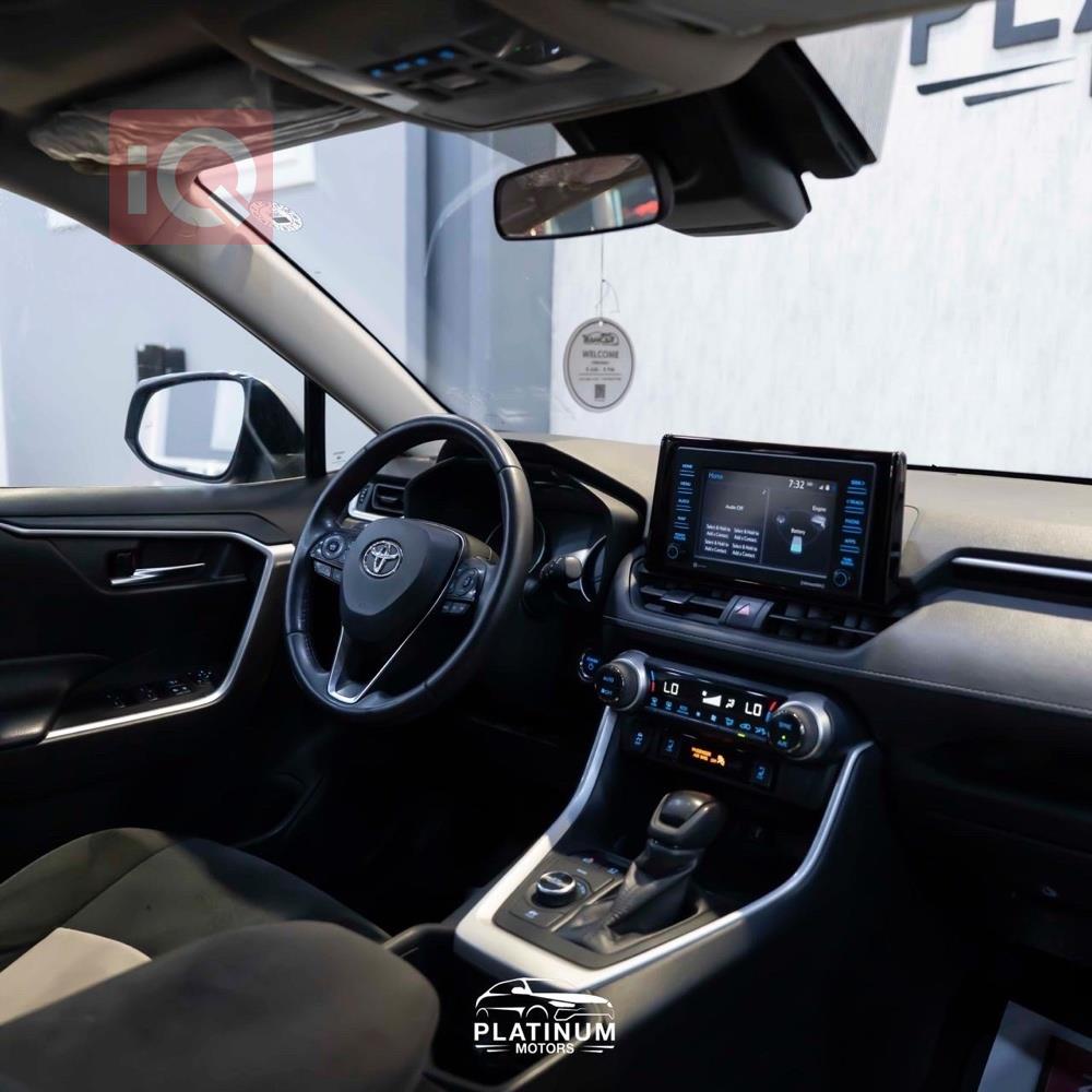 https://cdn.iqcars.iob2b45fd0-9a3f-44a7-bcd0-fc6fd785091b_10.jpg